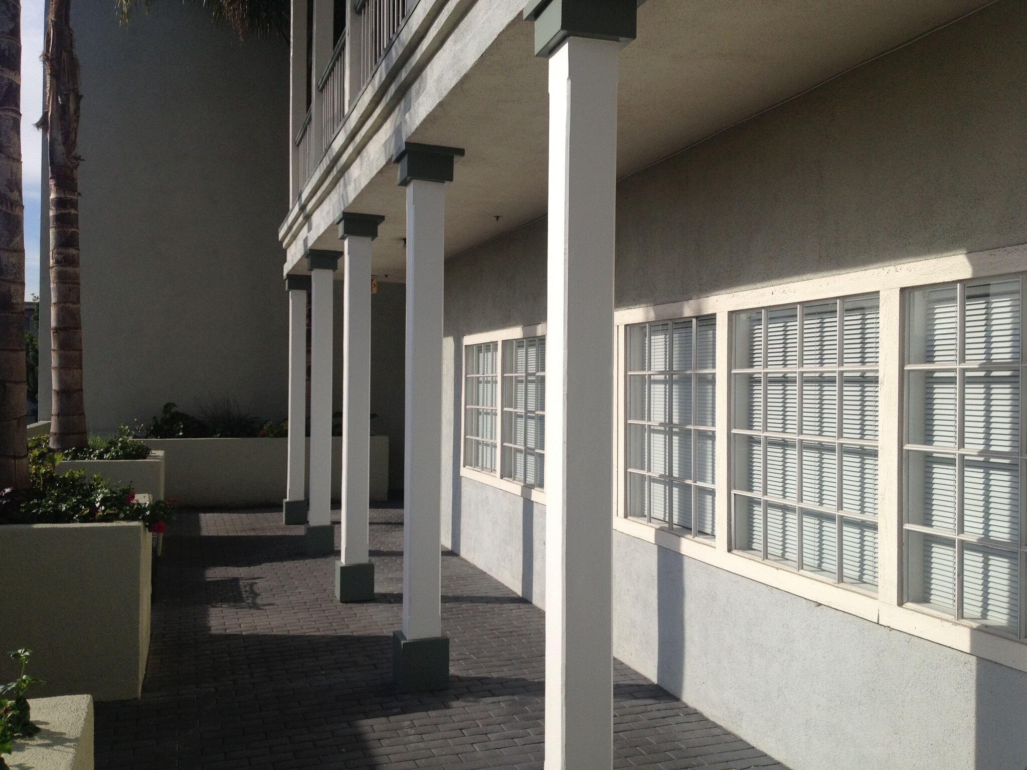11712 Moorpark St, Studio City, CA à louer Photo principale– Image 1 sur 31