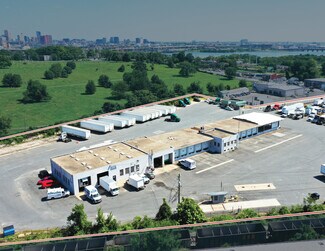 Plus de détails pour 2720 Annapolis Rd, Baltimore, MD - Industriel/Logistique à louer