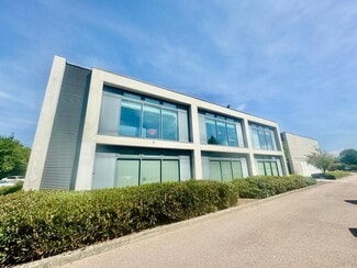 Plus de détails pour Great Marlings, Luton - Industriel/Logistique à louer