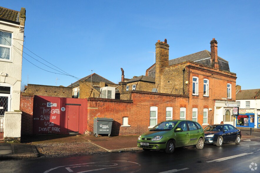 240-242 Plumstead High St, Londres à vendre - Photo de l’immeuble – Image 3 sur 15
