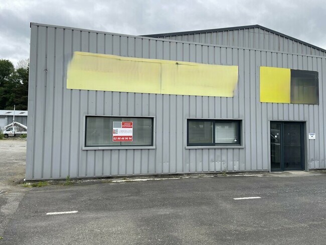 Plus de détails pour Local d’activités à vendre