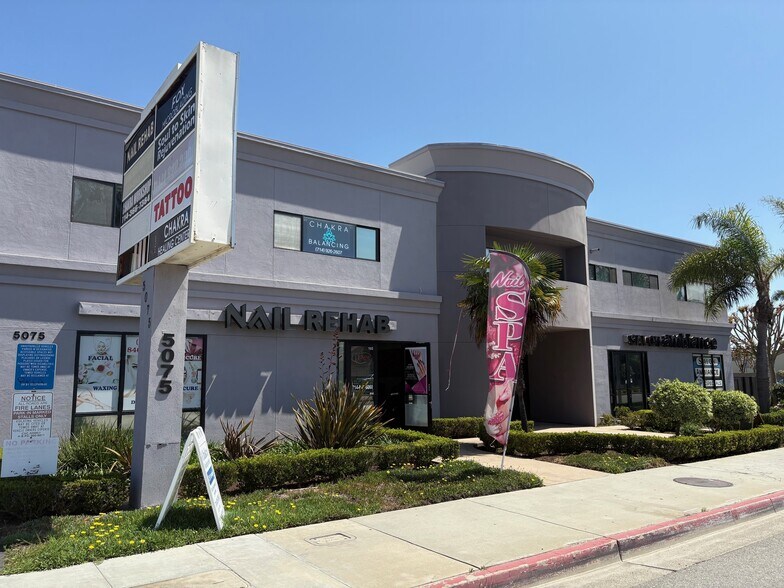 5075 Warner Ave, Huntington Beach, CA à louer - Photo de l’immeuble – Image 3 sur 6