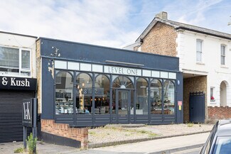 Plus de détails pour 86 Queens Rd, Buckhurst Hill - Local commercial à louer