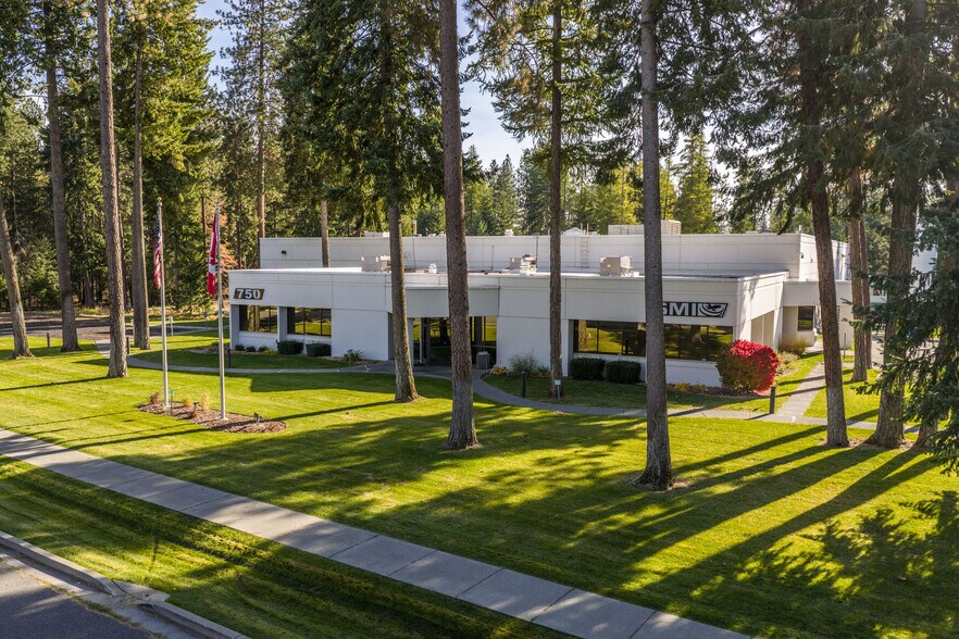 750 W Canfield Ave, Coeur d'Alene, ID à vendre - Photo de l’immeuble – Image 3 sur 30