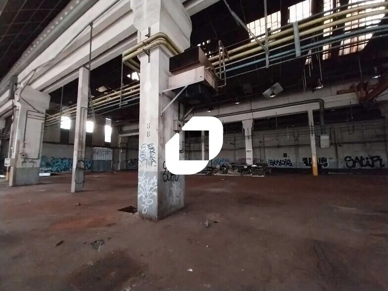 1 Rue De Montrond, Givors à louer - Photo de l’immeuble – Image 3 sur 17