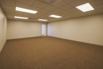 10800 Lyndale Ave S, Bloomington, MN à louer Photo de l’immeuble– Image 2 sur 13