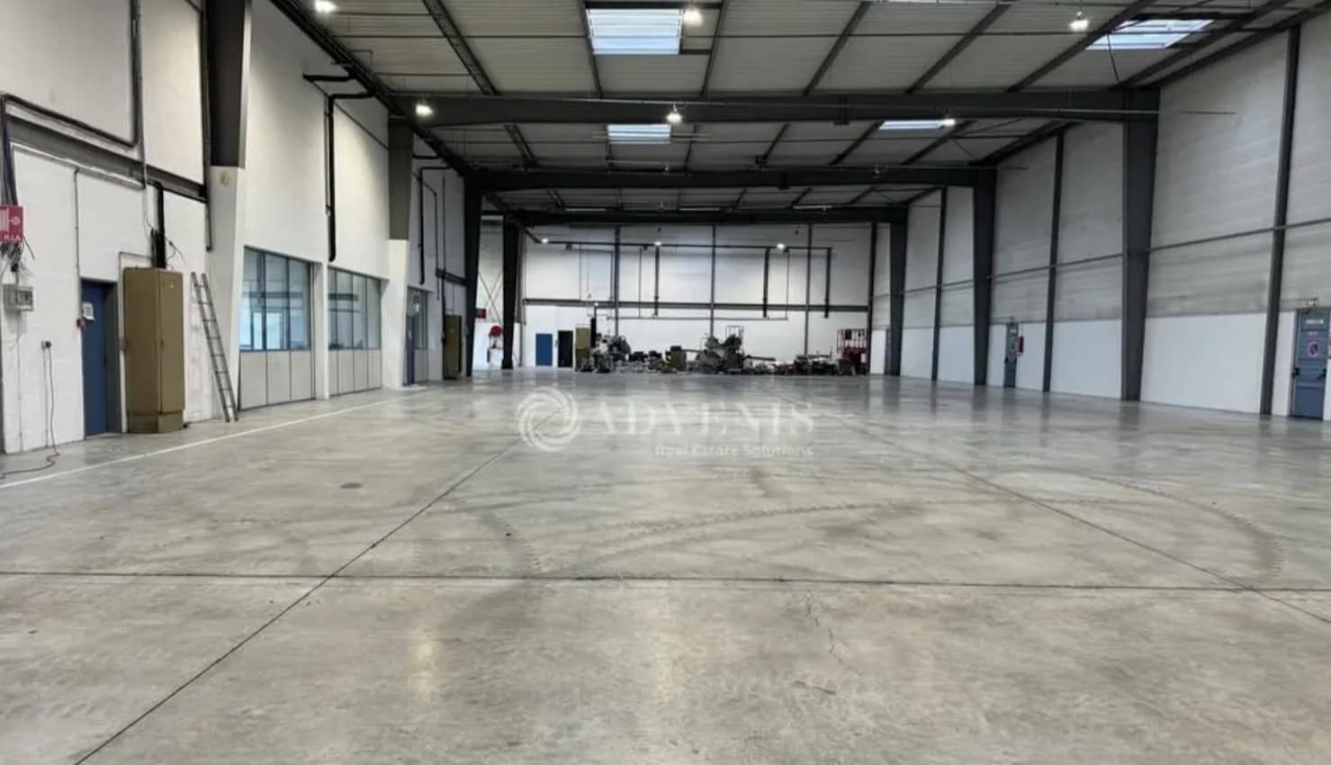 Local d’activités dans La Courneuve à louer Photo intérieure– Image 1 sur 6