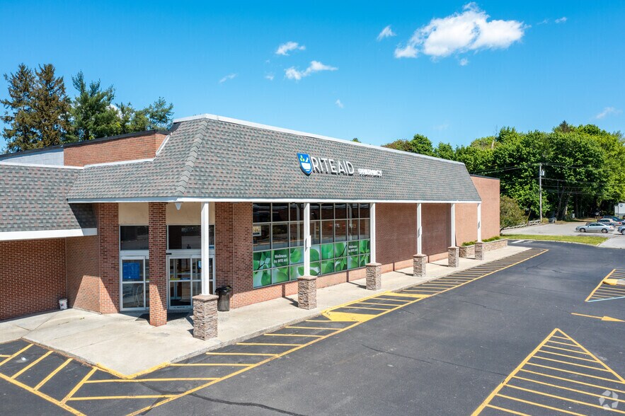 40-48 Vassar Rd, Poughkeepsie, NY à louer - Photo de l’immeuble – Image 2 sur 39