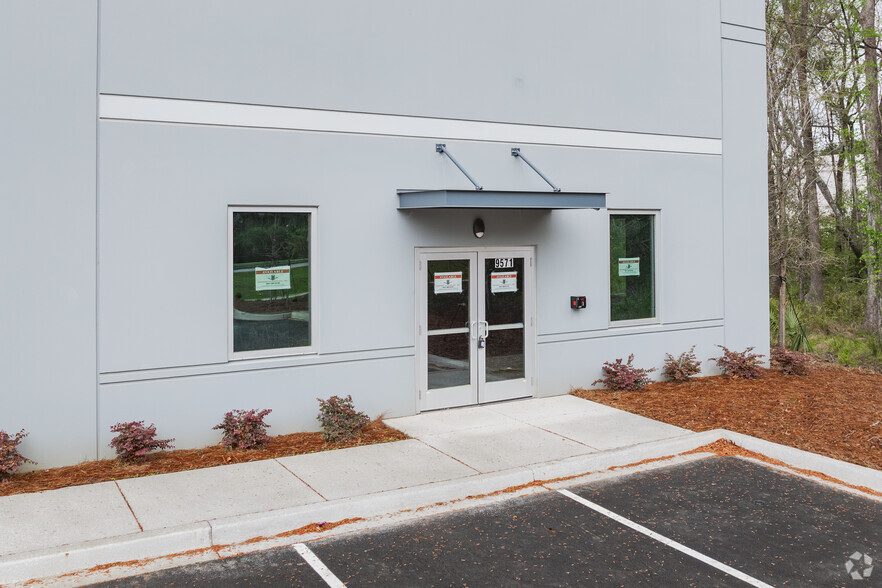 9571 Palmetto Commerce Pky, Ladson, SC à louer - Photo de l’immeuble – Image 3 sur 4