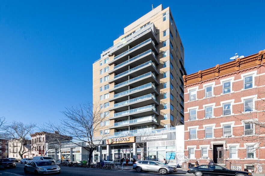136-144 N 8th St, Brooklyn, NY à vendre - Photo de l’immeuble – Image 2 sur 6