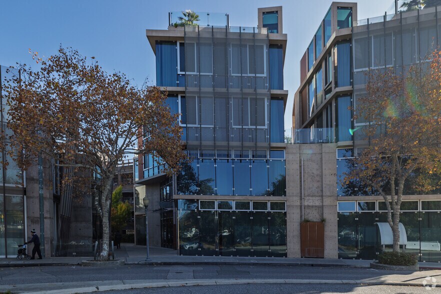 102 University Ave, Palo Alto, CA à vendre - Photo de l’immeuble – Image 3 sur 7