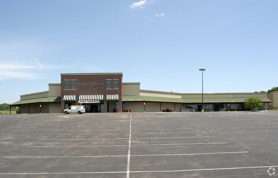 1212 W Old Highway 40, Odessa, MO à vendre - Photo de l’immeuble – Image 2 sur 3