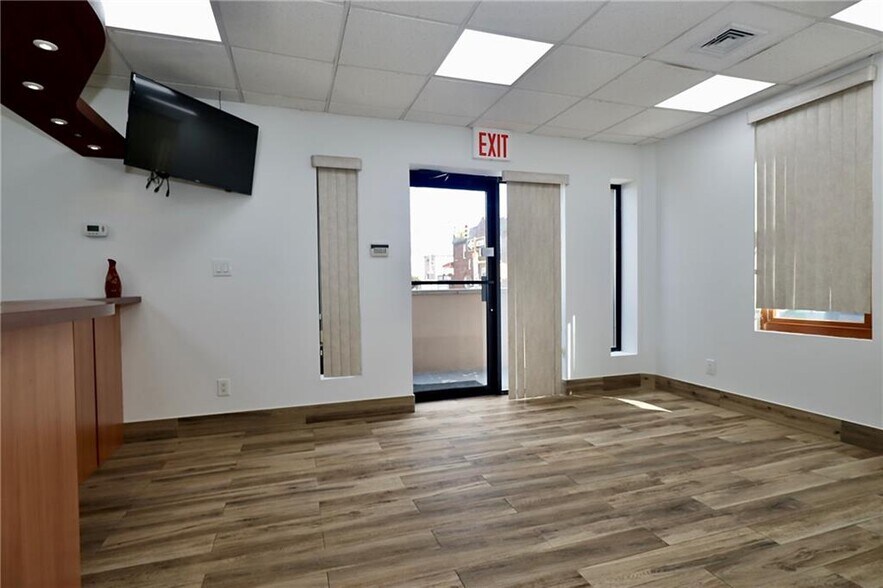 248 Avenue P, Brooklyn, NY à vendre - Photo de l’immeuble – Image 2 sur 31