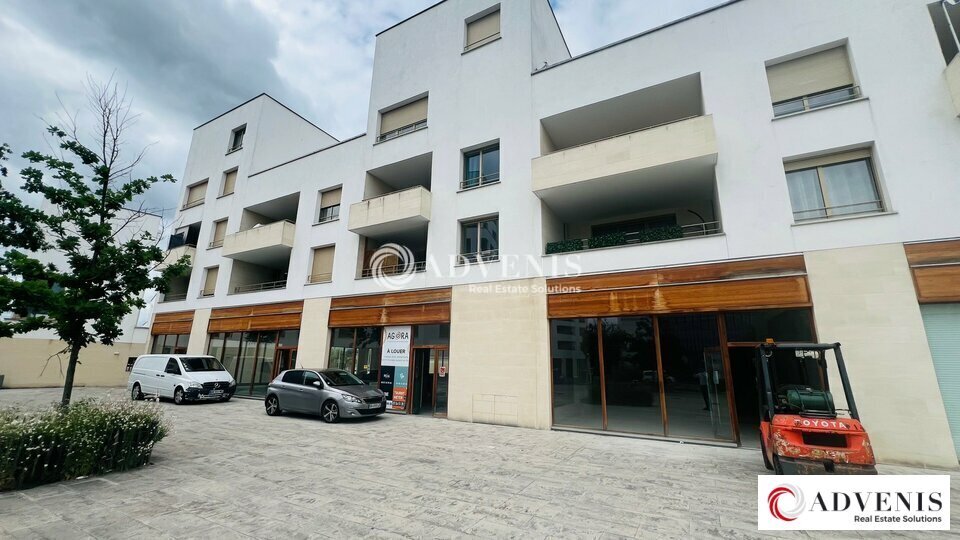 Local commercial dans VILLENAVE-D'ORNON à louer - Photo de l’immeuble – Image 1 sur 7