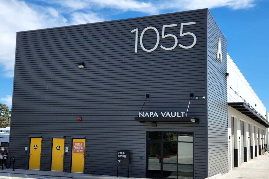 1055 Soscol Ferry Rd, Napa, CA à vendre - Photo de l’immeuble – Image 2 sur 12