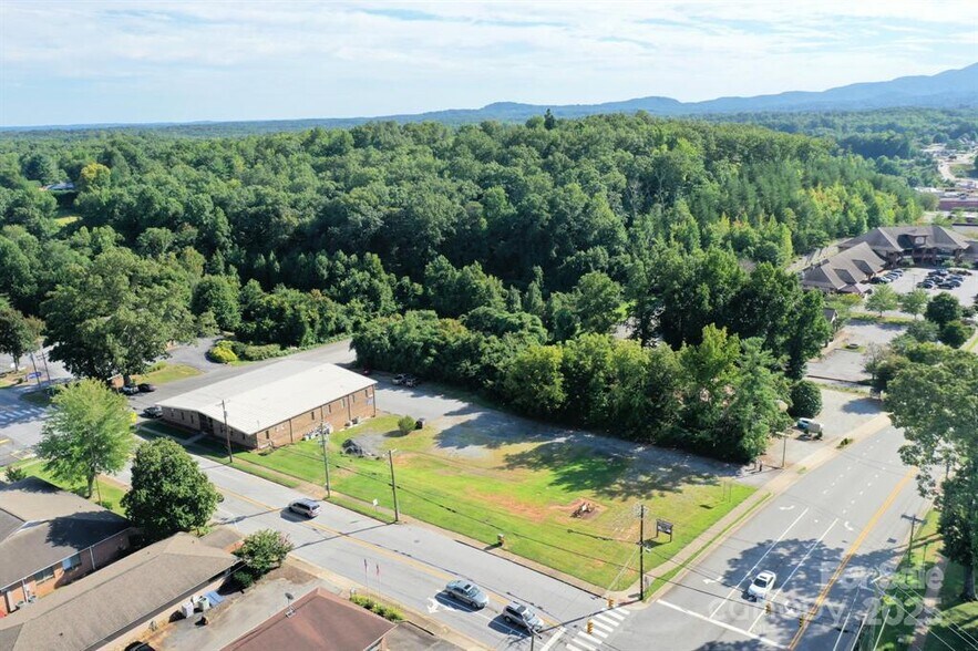 60 Walker Rd, Columbus, NC à vendre - Photo de l’immeuble – Image 3 sur 4