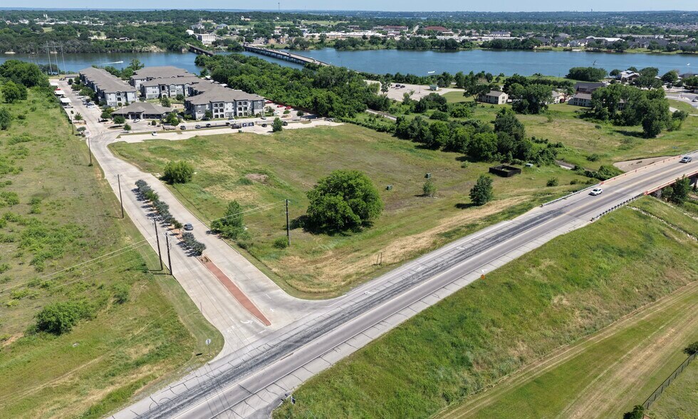 2300 Loop 567, Granbury, TX à louer - Photo de l’immeuble – Image 2 sur 4