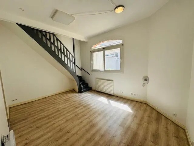 Bureau dans Paris à louer - Photo de l’immeuble – Image 2 sur 3