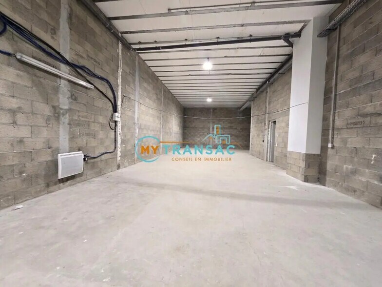 Local d’activités dans Gagny à louer - Photo intérieure – Image 2 sur 6