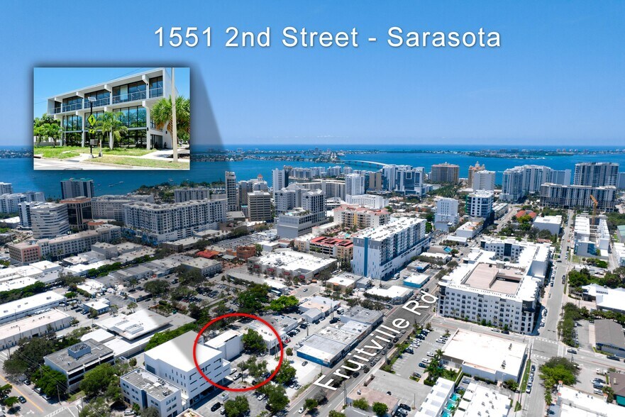 1551 2nd St, Sarasota, FL à louer - Photo de l’immeuble – Image 1 sur 23