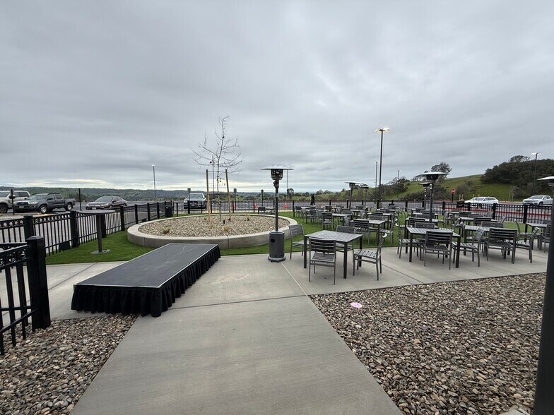 17705 State Highway 49, Plymouth, CA à vendre - Photo de l’immeuble – Image 2 sur 5