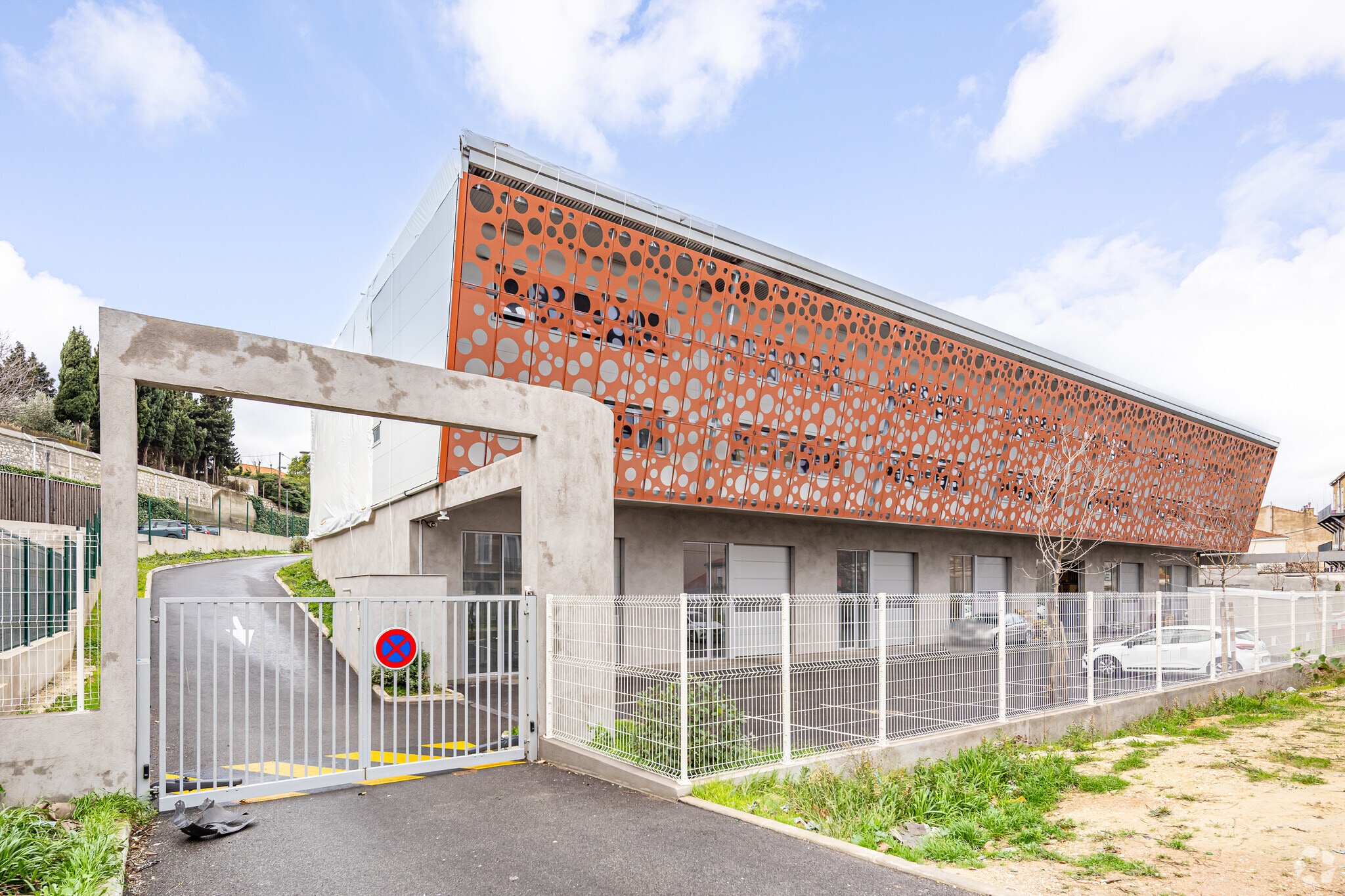 235 Chemin de la Madrague-Ville, Marseille à louer Photo principale– Image 1 sur 4