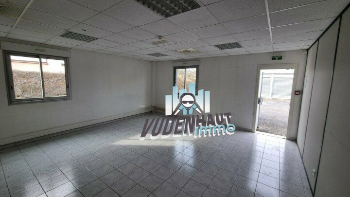 Local d'activités dans Mondouzil à vendre - Photo intérieure – Image 2 sur 9