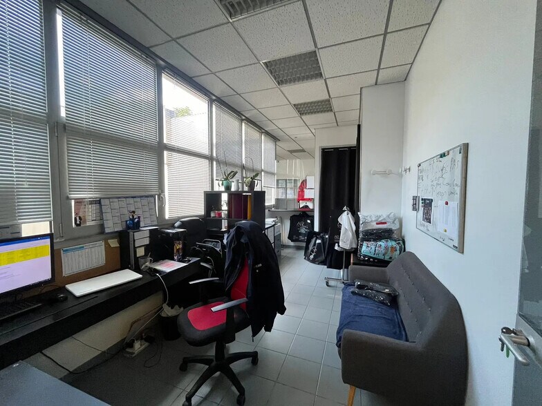 Bureau dans Marseille à louer - Photo de l’immeuble – Image 2 sur 8