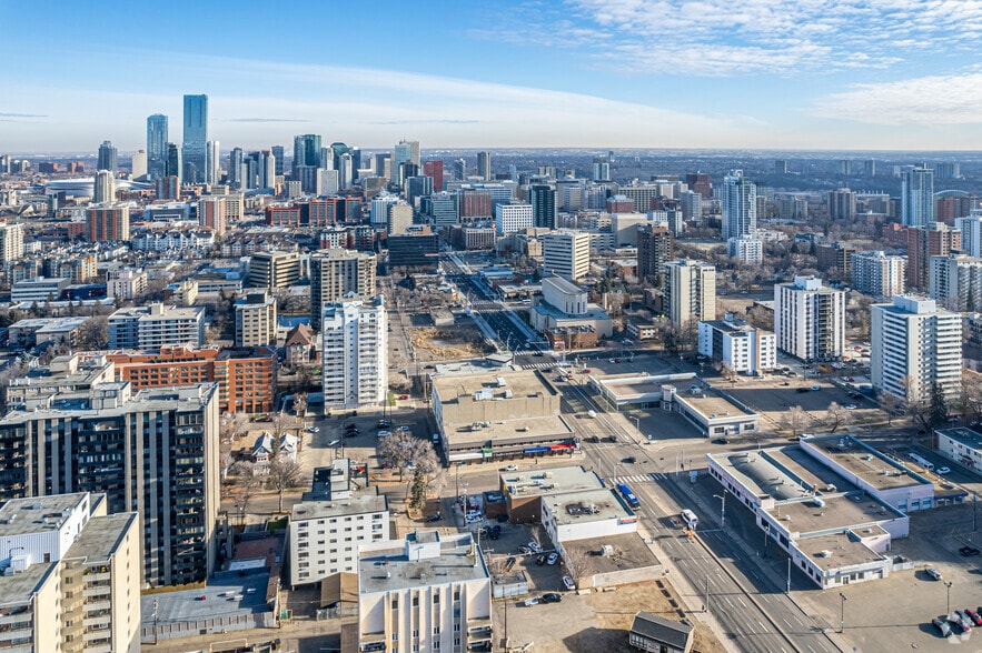 11512-11518 Jasper Ave NW, Edmonton, AB à louer - Aérien – Image 2 sur 4
