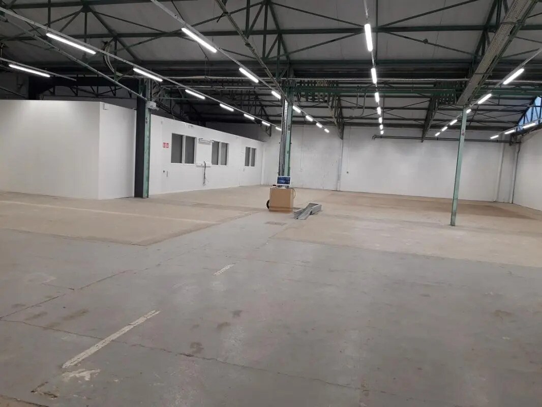 Industriel/Logistique dans Reyrieux à louer Photo intérieure– Image 1 sur 6