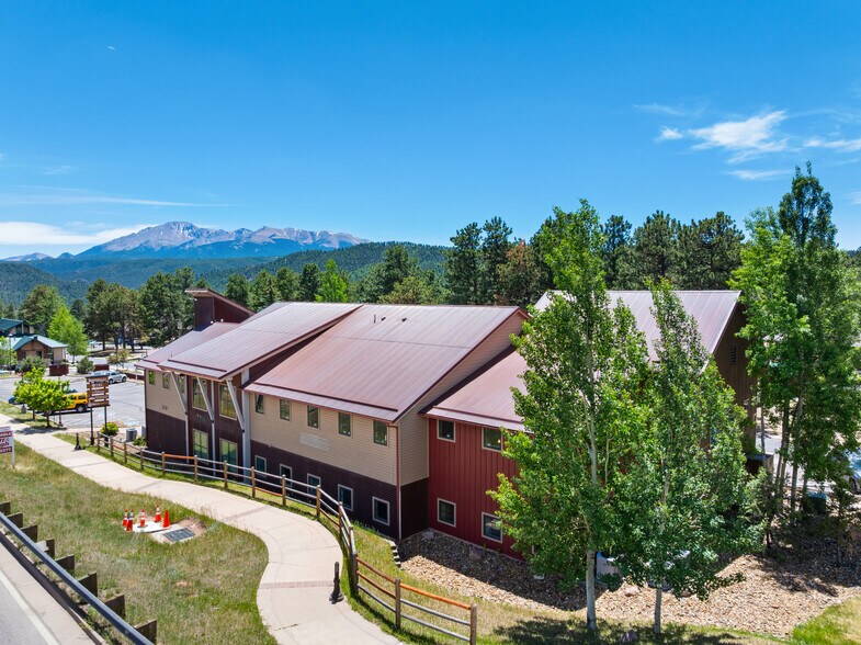 509 Scott Ave, Woodland Park, CO à louer - Photo de l’immeuble – Image 3 sur 20