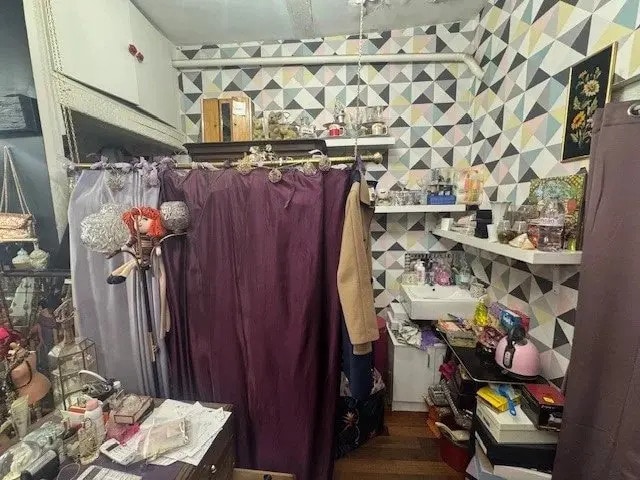 Local commercial dans Paris à louer - Photo de l’immeuble – Image 2 sur 4