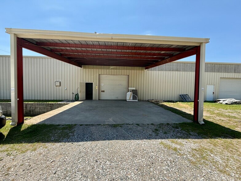 11815 US Highway 15-501, Aberdeen, NC à louer - Photo de l’immeuble – Image 3 sur 17