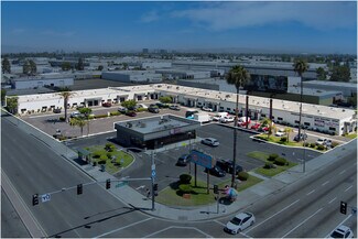 Plus de détails pour 3720-3750 Warner Ave, Santa Ana, CA - Industriel/Logistique à louer