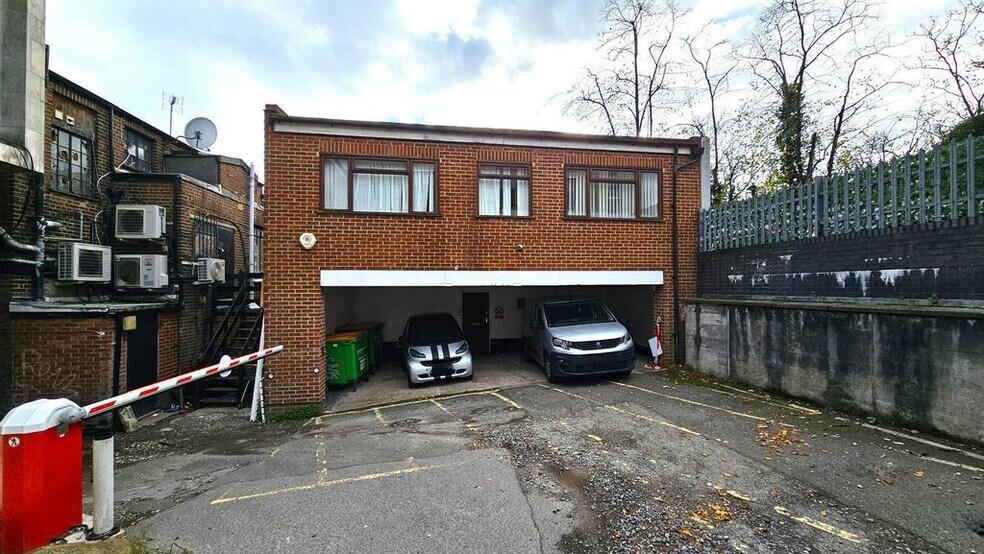 High St, Bromley à louer - Photo de l’immeuble – Image 1 sur 11