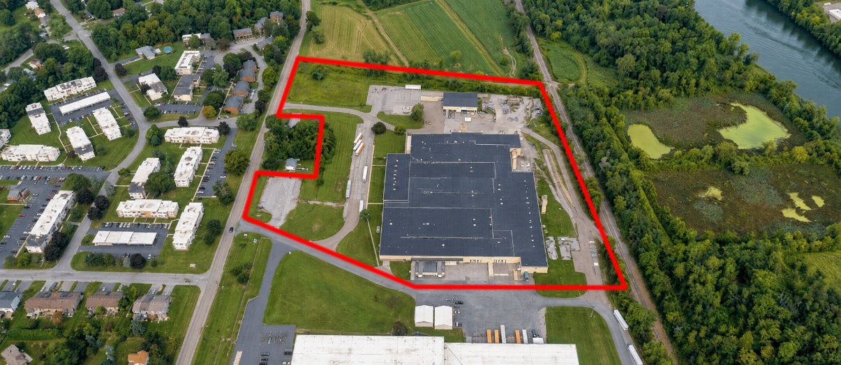7528 State Fair Blvd, Baldwinsville, NY à louer Photo intérieure– Image 1 sur 1