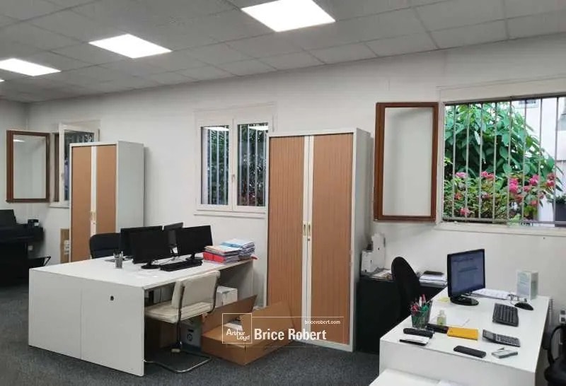 Bureau dans Lyon à louer - Photo de l’immeuble – Image 2 sur 4