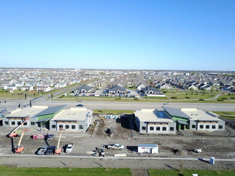 4303-4399 S Columbia Rd, Grand Forks, ND à vendre - Photo de l’immeuble – Image 3 sur 27