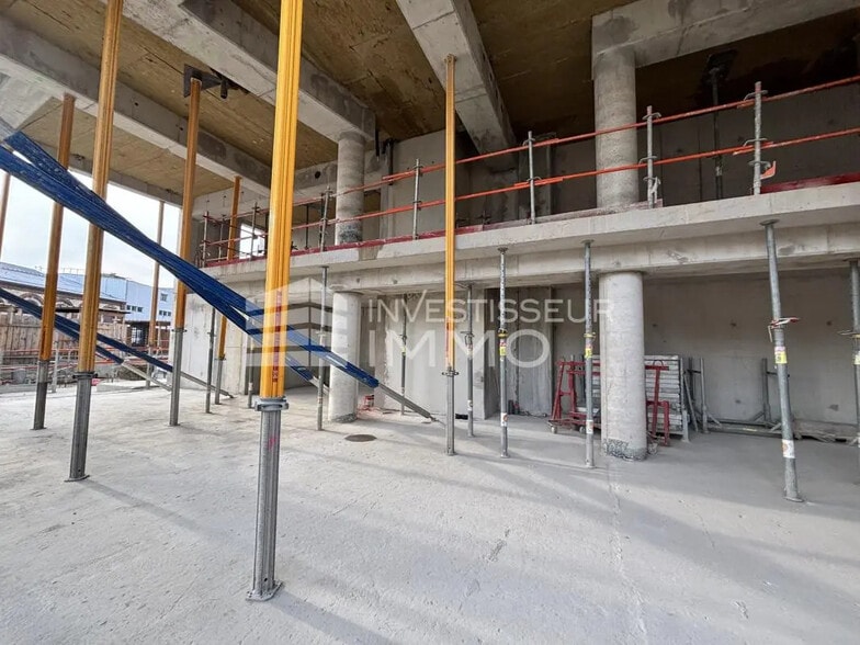 Local commercial dans Ivry-sur-Seine à vendre - Photo de la construction – Image 2 sur 5