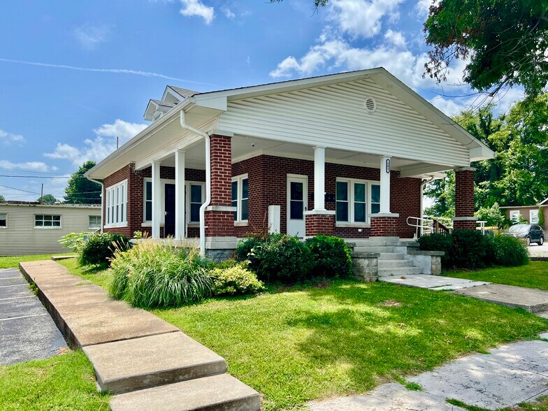 301 W Kentucky Ave, Franklin, KY à vendre - Photo principale – Image 1 sur 5