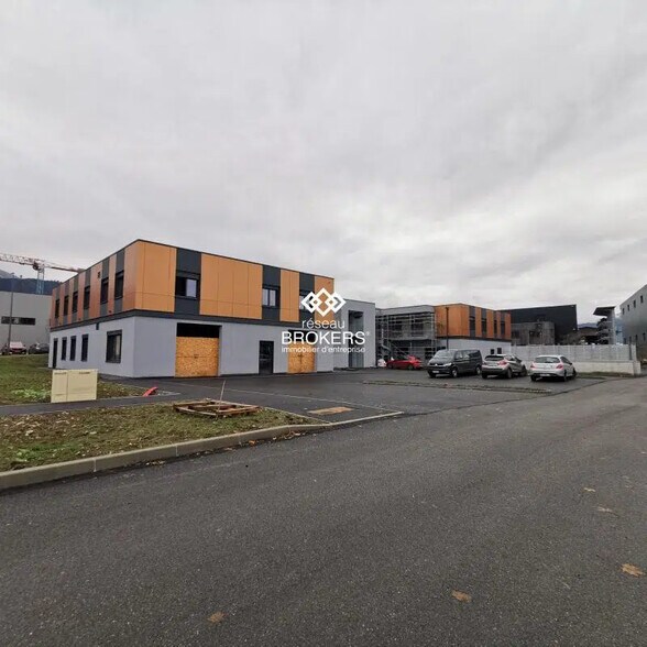 Local commercial dans Perrignier à vendre - Photo de l’immeuble – Image 1 sur 6