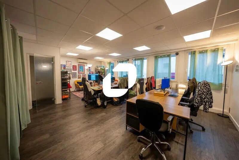 Bureau dans Bagnolet à louer - Photo de l’immeuble – Image 3 sur 8