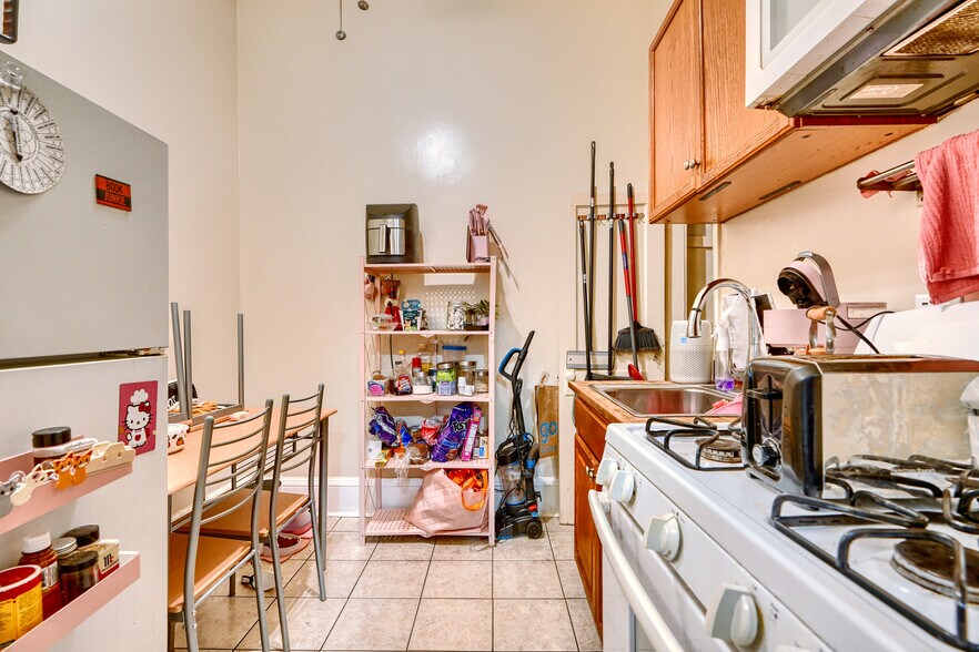 2106 Saint Paul St, Baltimore, MD à vendre - Photo de l’immeuble – Image 3 sur 16