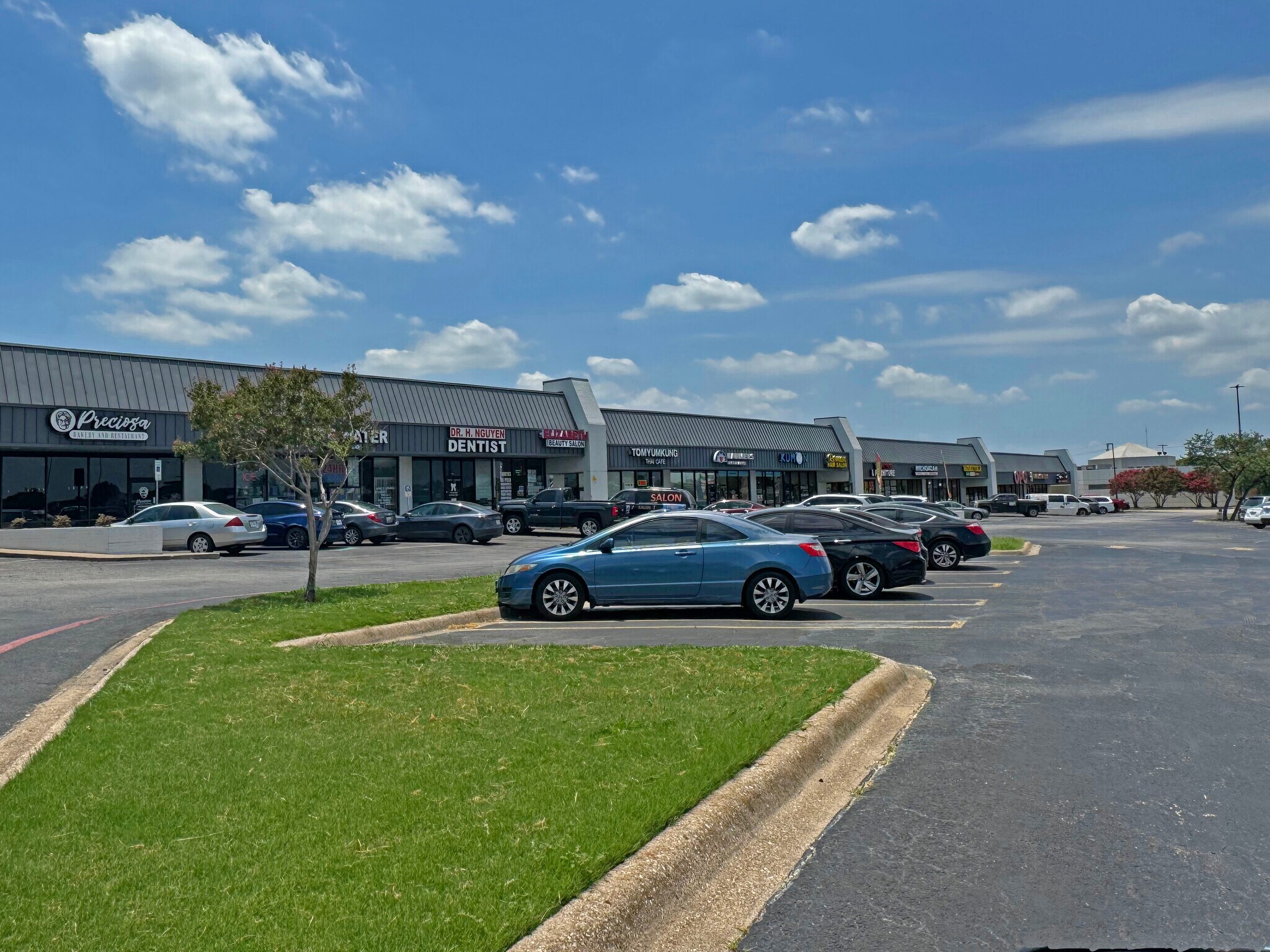 3030 N Josey Ln, Carrollton, TX à louer Photo de l’immeuble– Image 1 sur 9