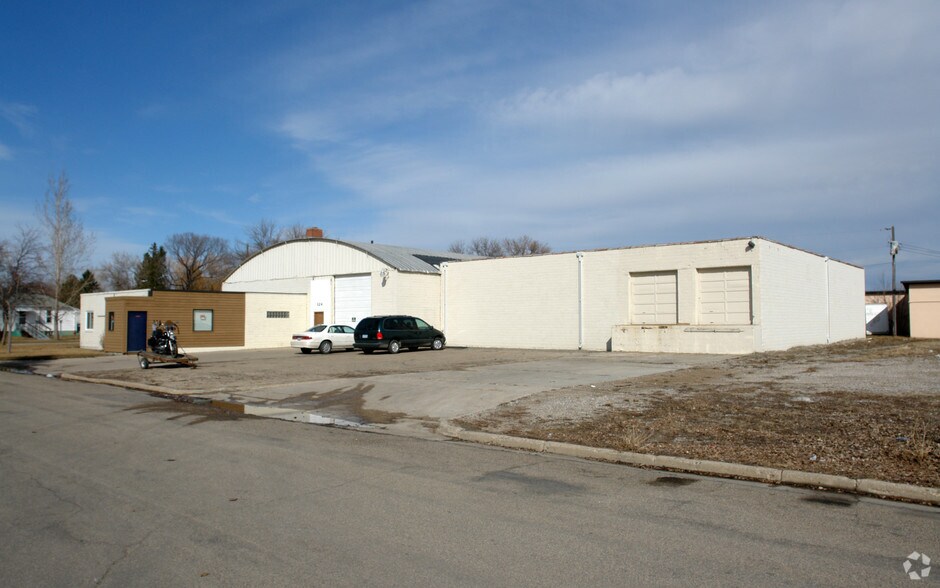 324 16th St N, Moorhead, MN à vendre - Photo de l’immeuble – Image 2 sur 2