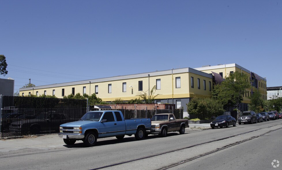 2320 Blanding Ave, Alameda, CA à louer - Photo de l’immeuble – Image 2 sur 4