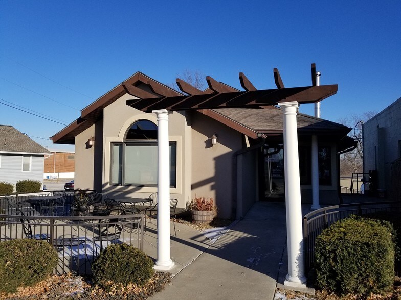 6109 Blue Ridge Blvd, Raytown, MO à vendre - Photo principale – Image 1 sur 11