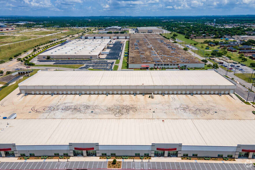 638 Davy Crockett Rd, San Antonio, TX à louer - Aérien – Image 2 sur 7