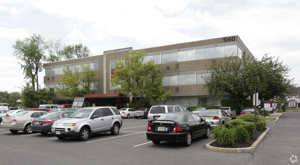 1060 Kings Hwy N, Cherry Hill, NJ à louer - Photo de l’immeuble – Image 2 sur 7