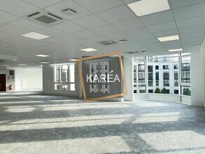 Bureau dans Chessy à louer Photo intérieure– Image 1 sur 2